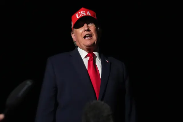 Schimb de replici între Trump și Obama în contextul alegerilor la mijloc de mandat