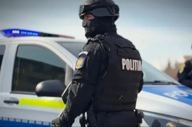 Bijuterii de aur cu valoare de 1,7 milioane lei confiscate după percheziții în Botoșani