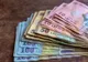 Lovitură pentru bugetarii României. Ce salarii ar putea fi tăiate