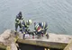 Trupul femeii înecate într-un baraj de pe râul Olt, găsit de salvatorii