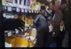 Zeci de oameni s-au călcat în picioare pentru o bucată de cașcaval, într-un supermarket din Suceava!