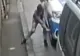 Un hunedorean supărat foc pe reprezentanții legii. A înțepat, cu cuțitul, roțile mașinii de poliție