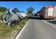 Accident rutier grav, pe DN 67, în judeţul Vâlcea, între un autocar plin cu elevi și un autoturism