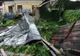 Acoperişuri distruse şi o persoană spitalizată în urma unei furtuni puternice