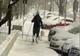 FEMEIE SURPRINSĂ SCHIIND PE O STRADĂ DIN BERCENI! MOMENTUL A DEVENIT VIRAL PE TIKTOK